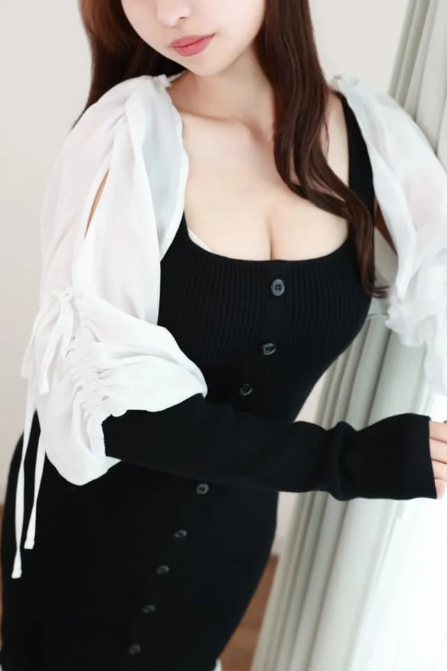 Portrait of ERIKA TSUKISHIRO, image 2